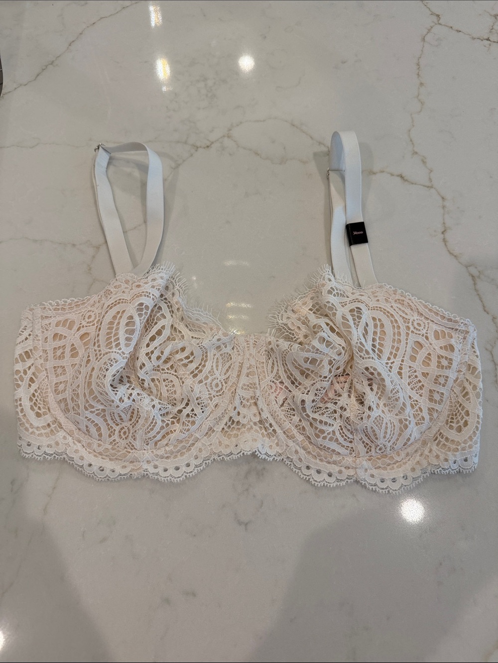 Victoria's Secret Lace Dream Angels Unlined Push Up Bra - White/Cream